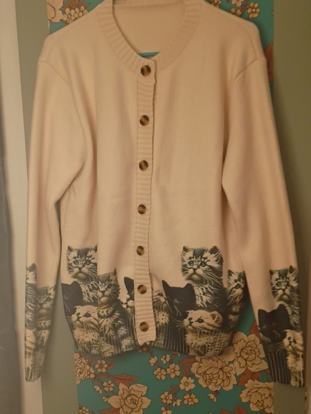 Ami Cream Cardigan with Black-and-Cream Kitty Border